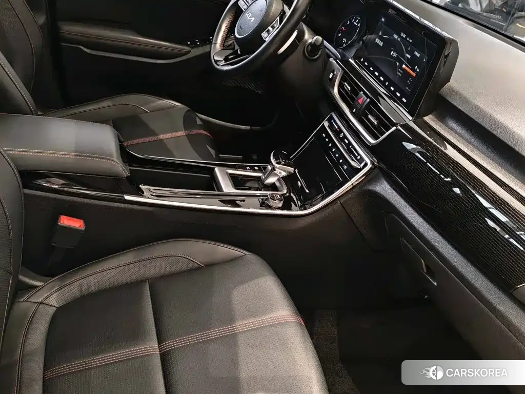 Kia KX3 proud run 2022 Белый из Китая, фото 3