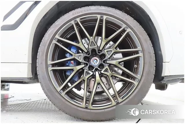 BMW X6M (G06) 2023 Белый из Кореи, фото 3