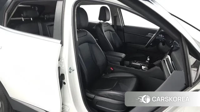 Kia Sportage 5th Generation 2022 Белый из Кореи, фото 3