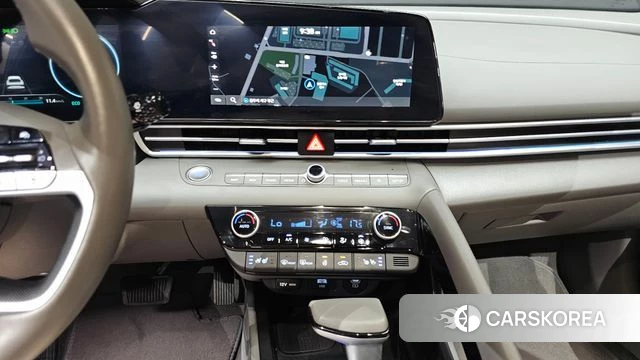 Hyundai The New Avante (CN7) 2023 Серебристо-серый из Кореи, фото 3