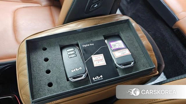 Kia Sportage 5th Generation Hybrid 2024 Белый из Кореи, фото 3