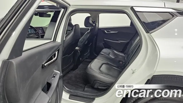 Kia EV6 2023 Белый из Кореи, фото 3