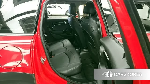 Mini Cooper 2023 Красный из Кореи, фото 3