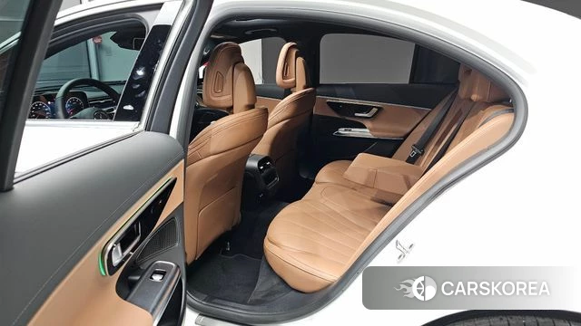 Mercedes-Benz E-Class W214 2025 Белый из Кореи, фото 3