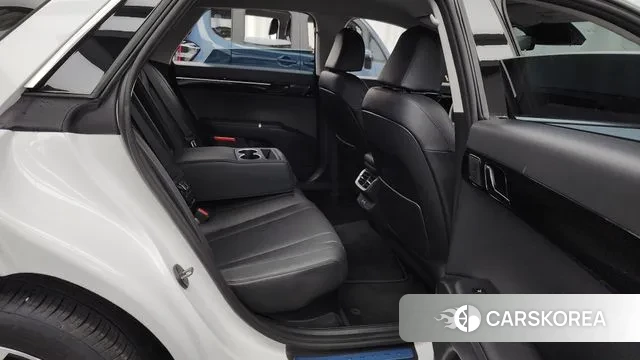 Hyundai Grandeur Hybrid (GN7) 2023 Белый из Кореи, фото 3