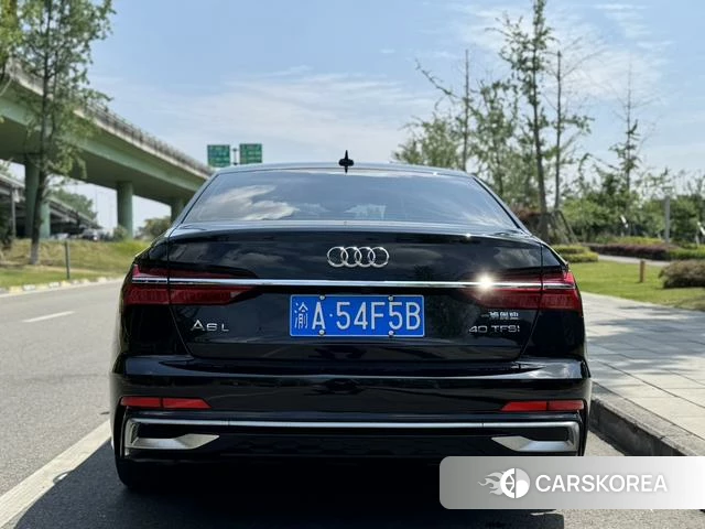 Audi A6L 2023 Черный из Китая, фото 3
