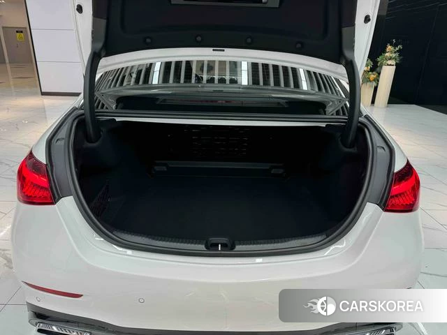 Mercedes-Benz Class C 2024 Белый из Китая, фото 3