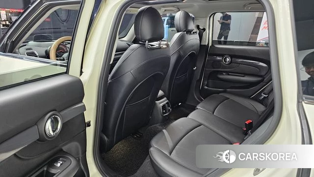 Mini Cooper S Clubman 2018 Жемчужный цвет из Кореи, фото 3