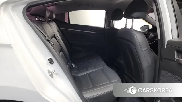 Hyundai Avante AD 2018 Белый из Кореи, фото 3