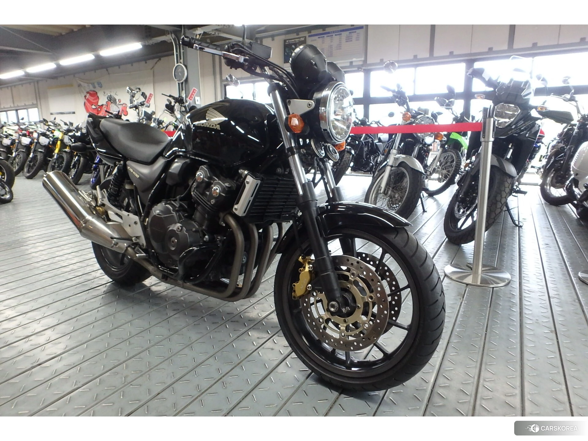 Проданный Honda CB400SF id 4184844 из Японии, фото 2