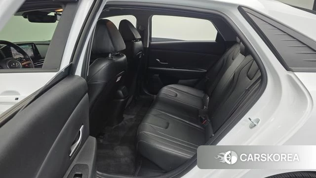 Hyundai Avante Hybrid (CN7) 2022 Белый из Кореи, фото 3