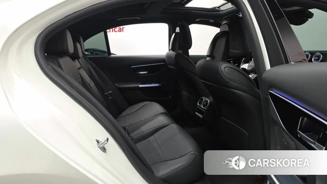 Mercedes-Benz C-Class W206 2022 Белый из Кореи, фото 3