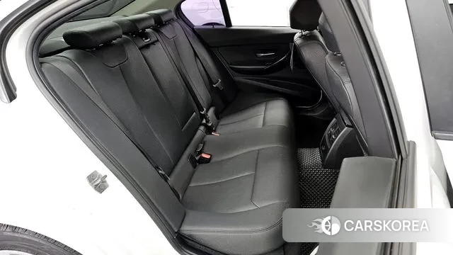 BMW 3 Series (F30) 2018 Белый из Кореи, фото 3