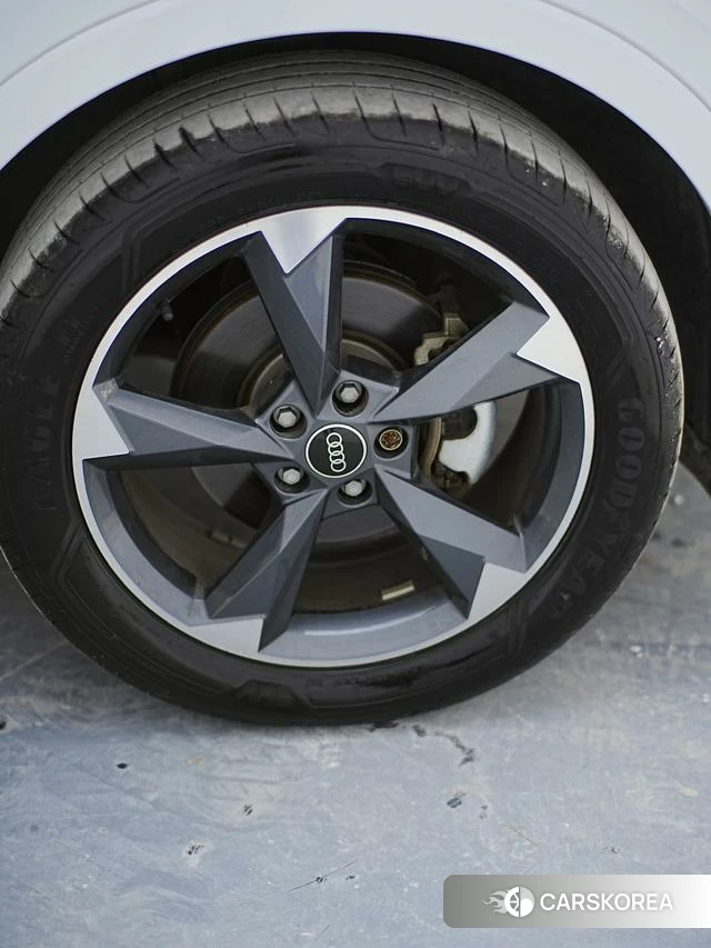 Audi Q3 2022 Белый из Китая, фото 3