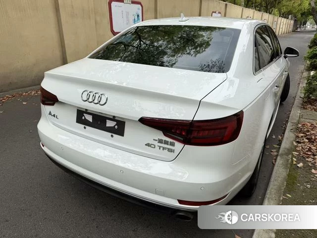 Audi A4L 2018 Белый из Китая, фото 3