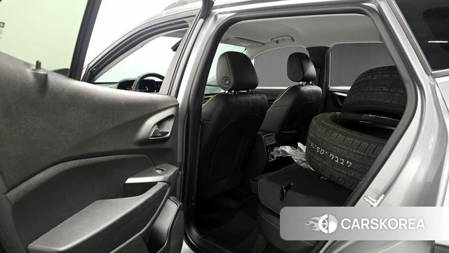 Chevrolet (GM Daewoo) Trax Crossover 2023 Серебряный из Кореи, фото 3