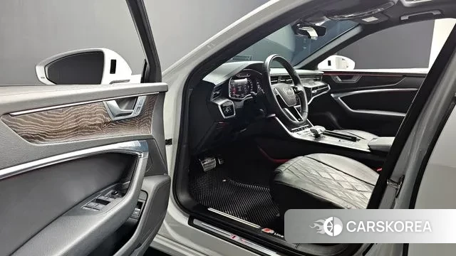 Audi A6 (C8) 2021 Белый из Кореи, фото 3