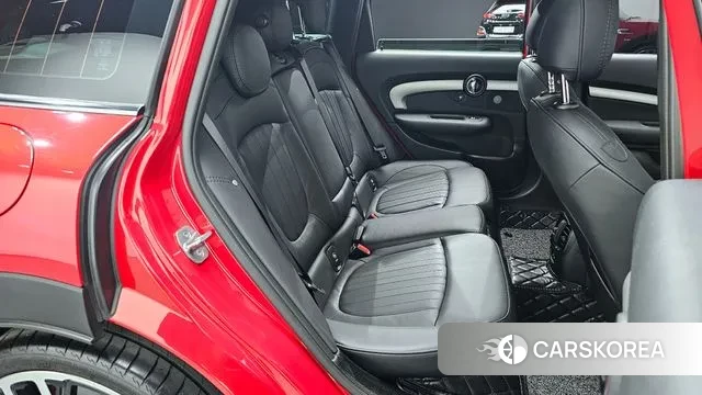 Mini Cooper S Clubman 2023 Красный из Кореи, фото 3