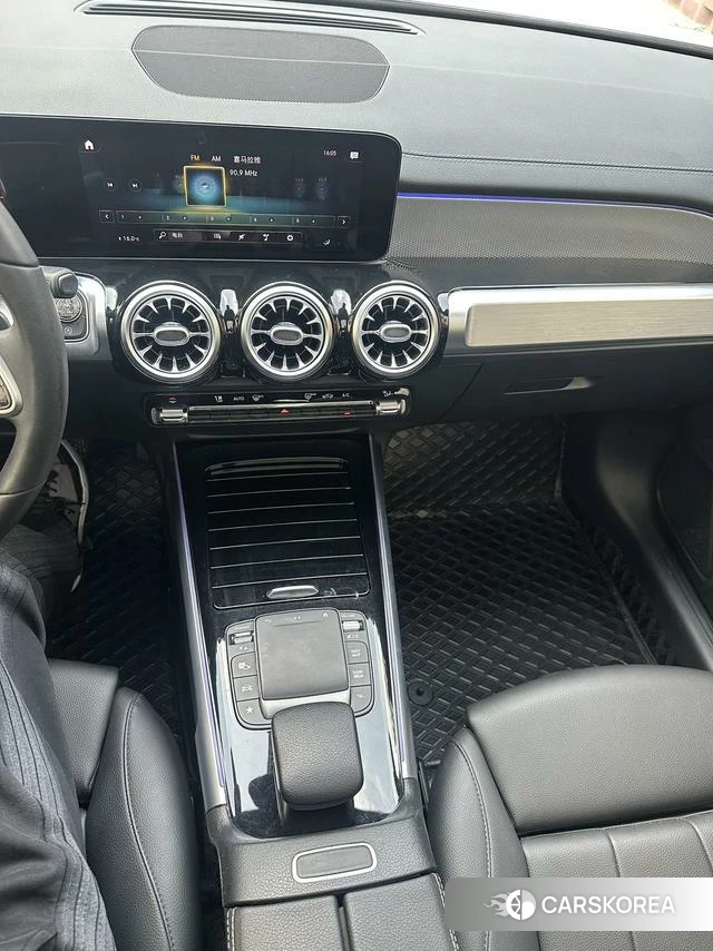 Mercedes-Benz GLB 2022 Белый из Китая, фото 3