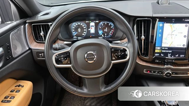 Volvo XC60 second Generation 2021 Белый из Кореи, фото 3