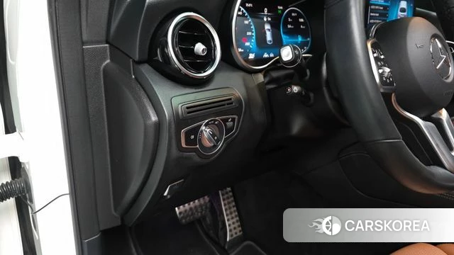 Mercedes-Benz GLC-Class X253 2020 Белый из Кореи, фото 3