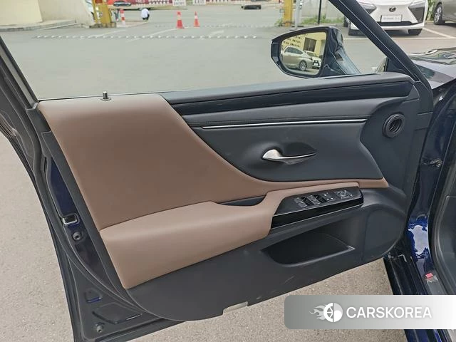 Lexus ES 2024 Синий из Китая, фото 3