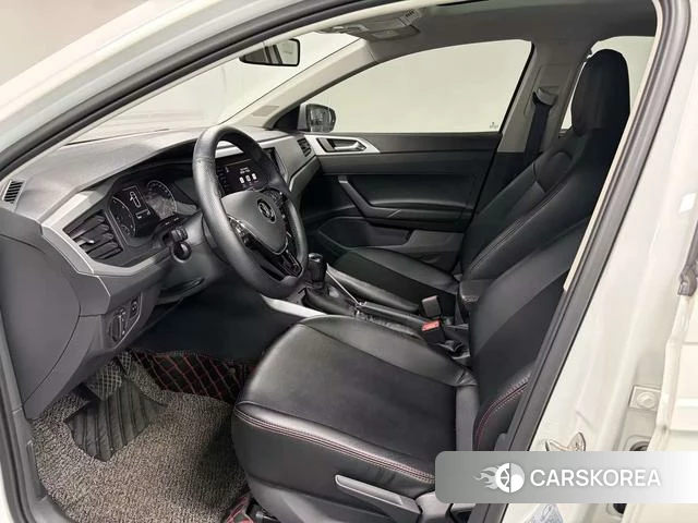Volkswagen Polo 2021 Белый из Китая, фото 3