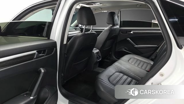 Volkswagen The New Passat 2018 Белый из Кореи, фото 3