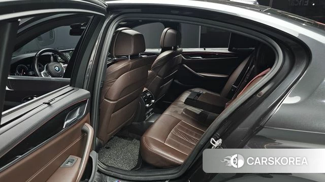 BMW 5 Series (G30) 2018 Серый из Кореи, фото 3