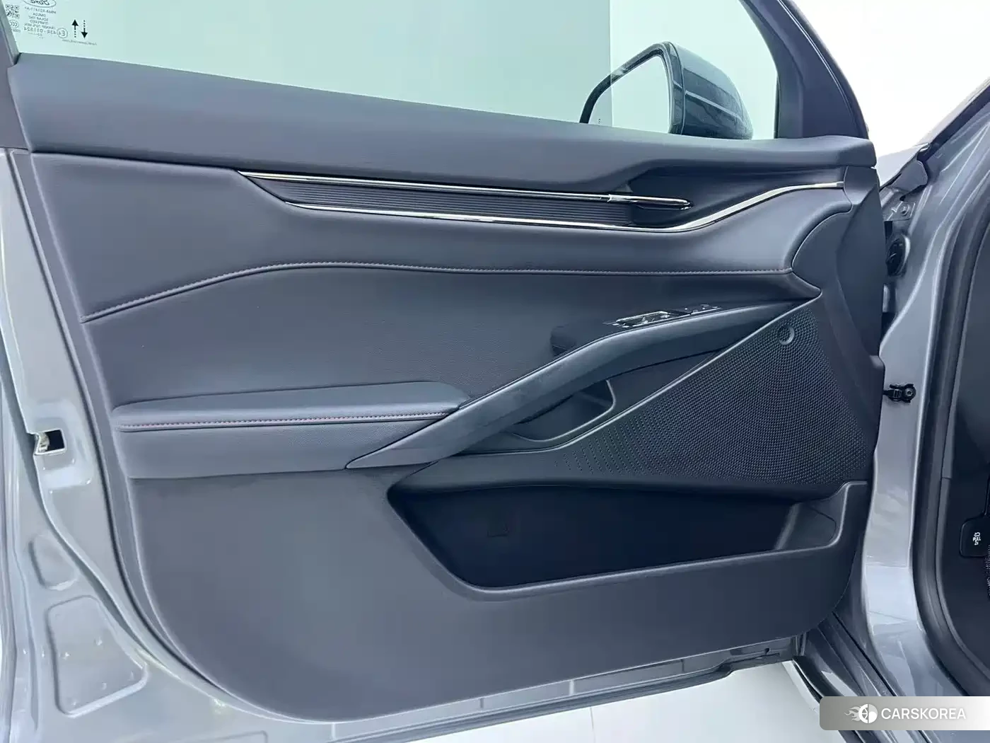 Ford Mondeo 2023 Silver/gray из Китая, фото 3