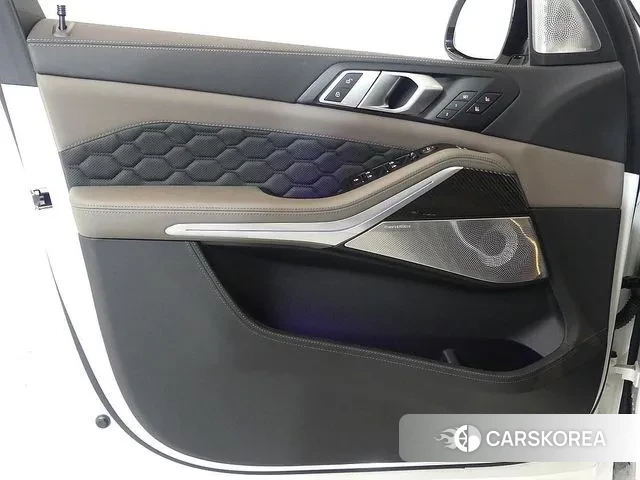 BMW X5M (G05) 2024 Белый из Кореи, фото 3