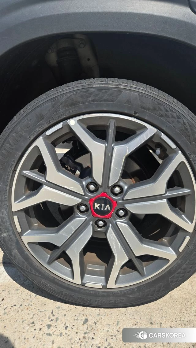 Kia Seltos 2019 Белый из Кореи, фото 3
