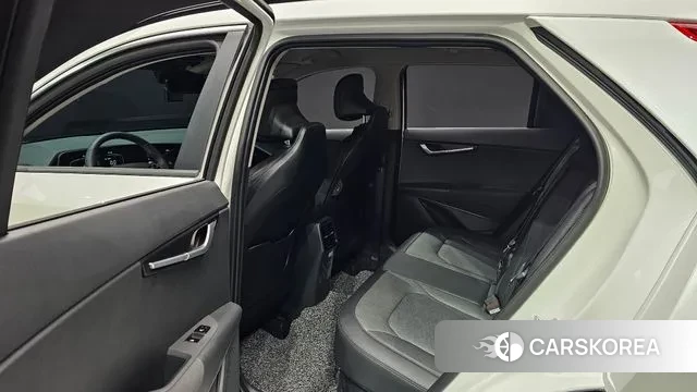 Kia Di Ol Nu Niro 2025 Белый из Кореи, фото 3