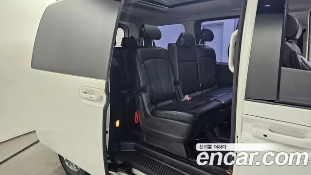 Hyundai Staria 2021 Белый из Кореи, фото 3