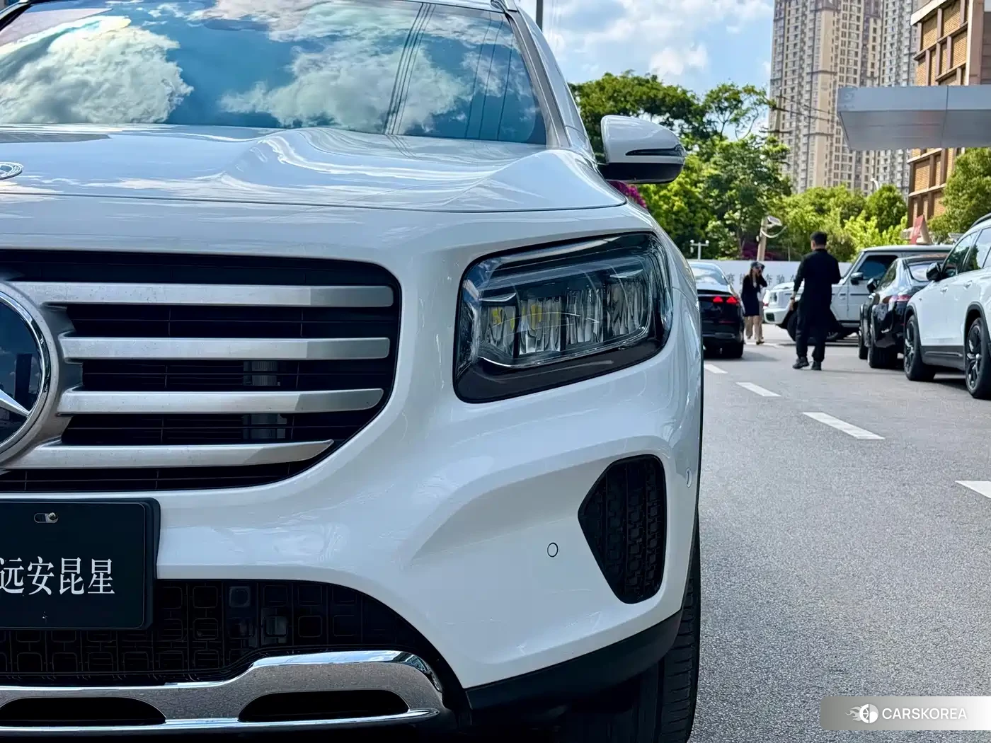 Mercedes-Benz GLB 2024 Белый из Китая, фото 3