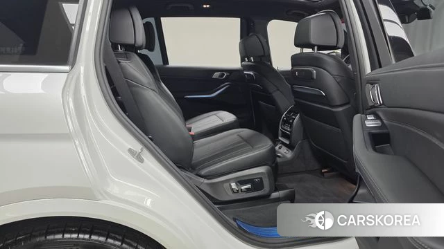 BMW X7 (G07) 2025 Белый из Кореи, фото 3
