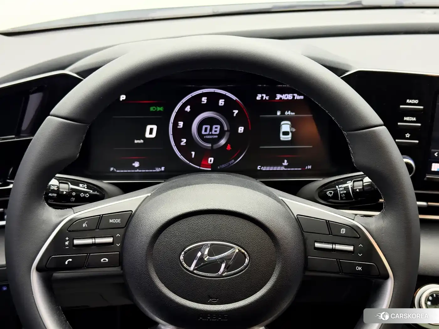 Hyundai Elantra 2023 Белый из Китая, фото 3