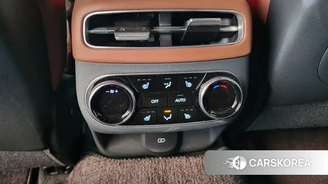 Genesis GV70 2024 Белый из Кореи, фото 3