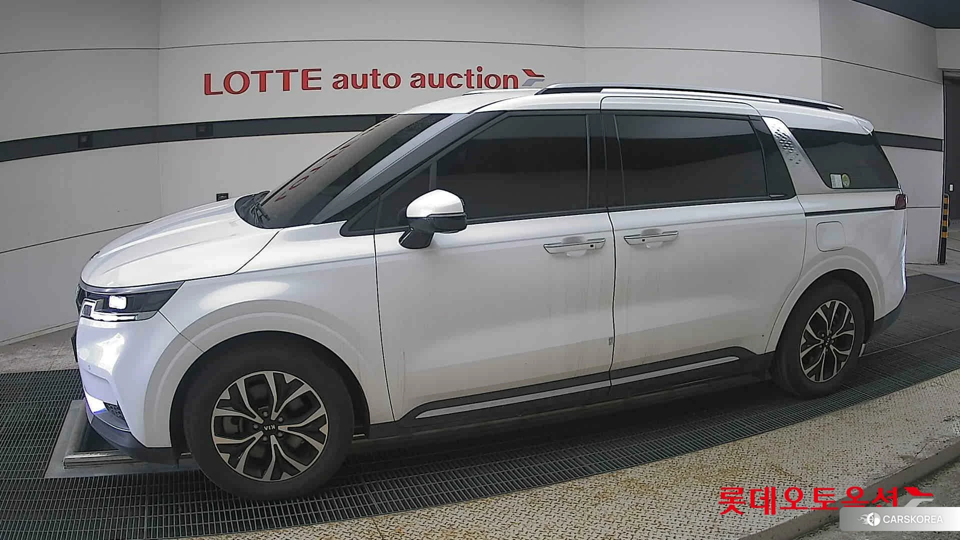 Kia Carnival 2021 Белый из Кореи, фото 3