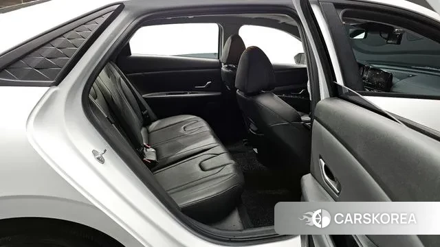 Hyundai The New Avante (CN7) 2023 Белый из Кореи, фото 3