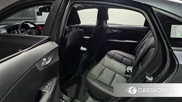 Kia The New K3 2nd generation 2022 Серый из Кореи, фото 3