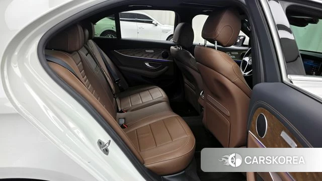 Mercedes-Benz E-Class W213 2021 Белый из Кореи, фото 3