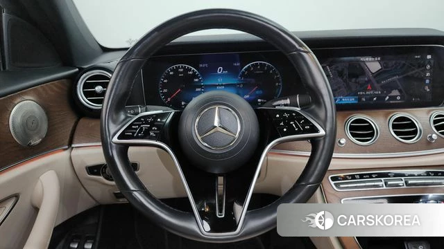 Mercedes-Benz E-Class W213 2021 Серый из Кореи, фото 3