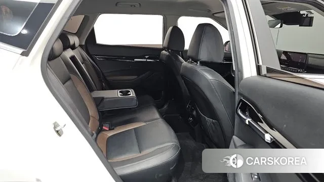 Kia Seltos 2022 Белый из Кореи, фото 3