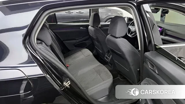 Volkswagen Golf 8th Generation 2022 Черный из Кореи, фото 3