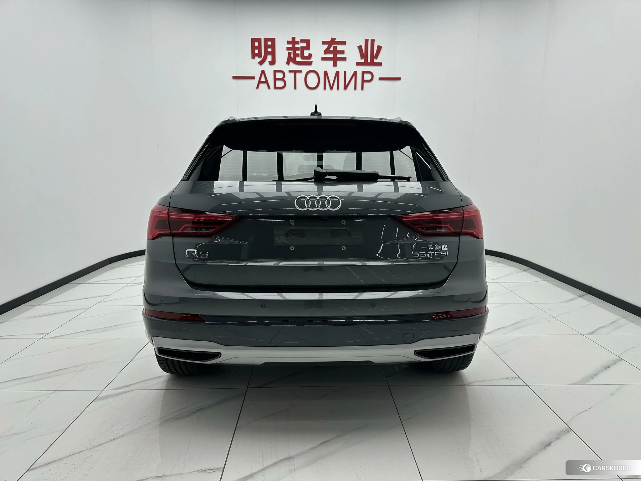 Audi Q3 2021 Темно-серый из Китая, фото 3