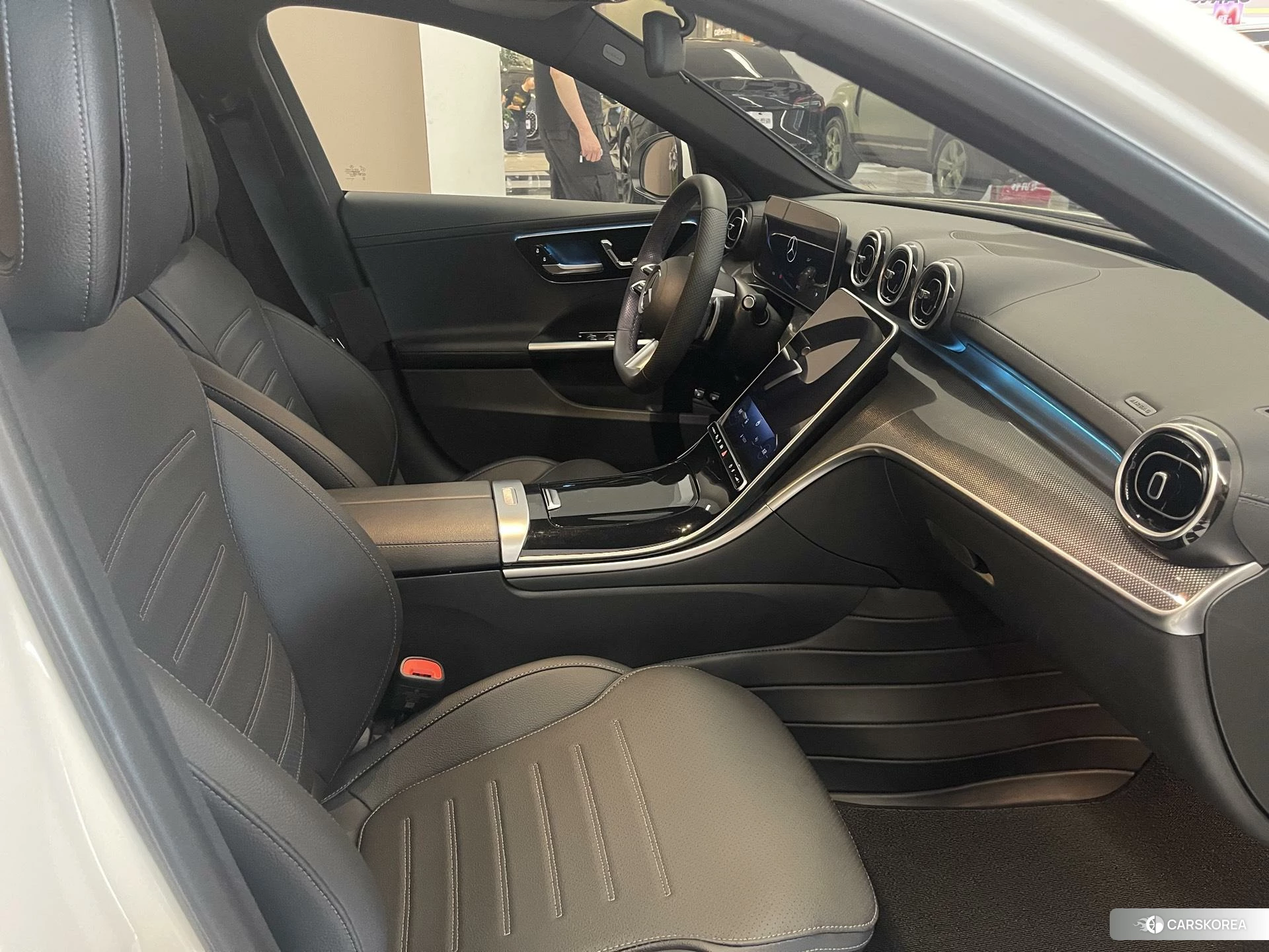 Mercedes-Benz C-class PHEV 2023 Белый из Китая, фото 3