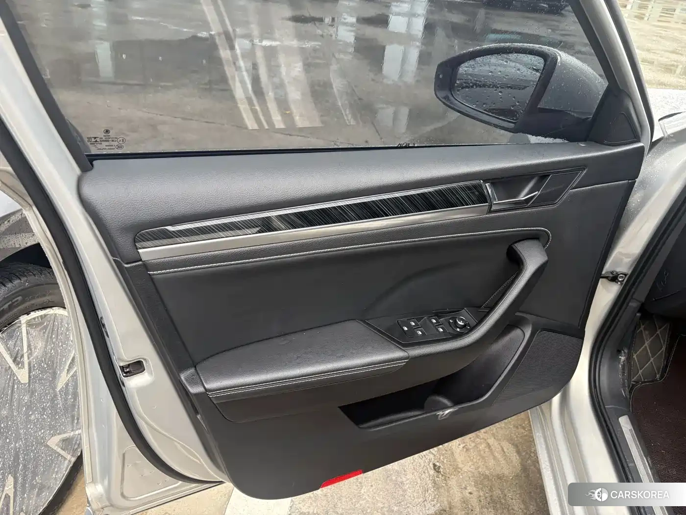 Skoda Superb 2022 Champagne/brown из Китая, фото 3