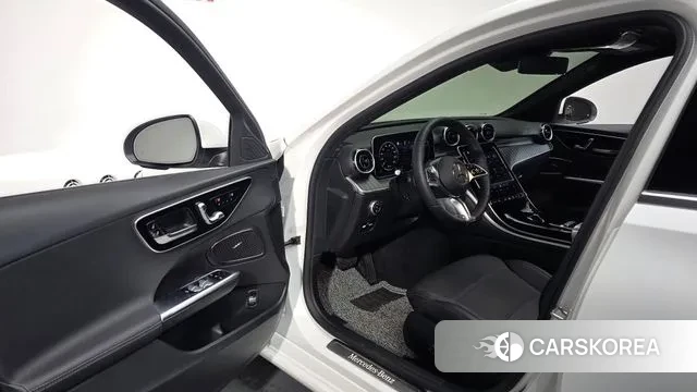 Mercedes-Benz C-Class W206 2024 Белый из Кореи, фото 3