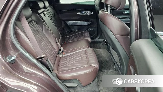 Genesis GV70 2023 Фиолетовый из Кореи, фото 3